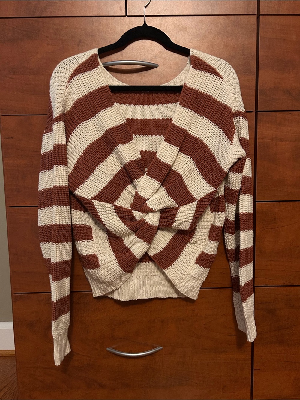 Striped Twist-Back Sweater in Cream and Brown